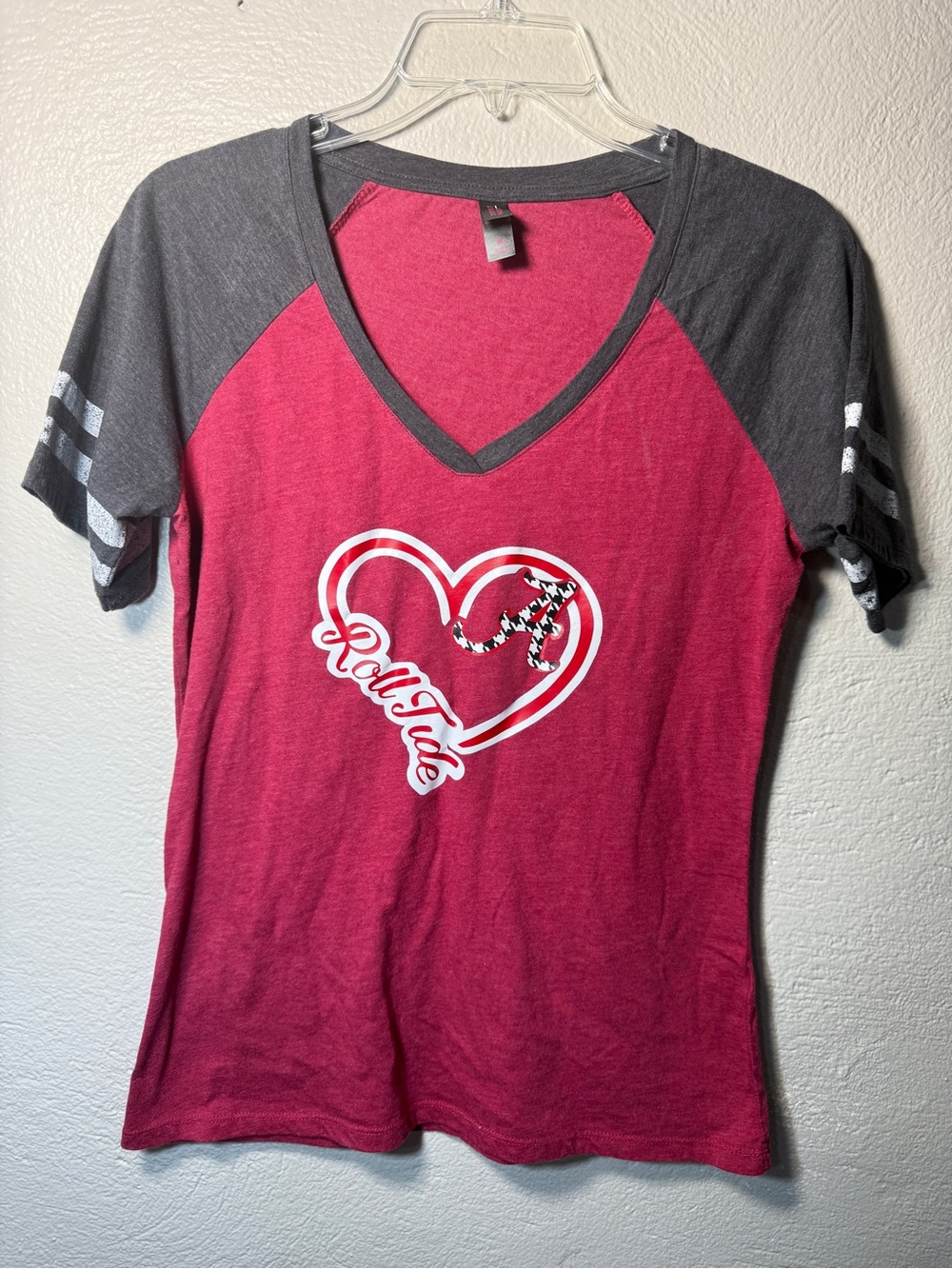Alabama Crimson Tide Pink Gray V-Neck Graphic Tee Women’s Medium